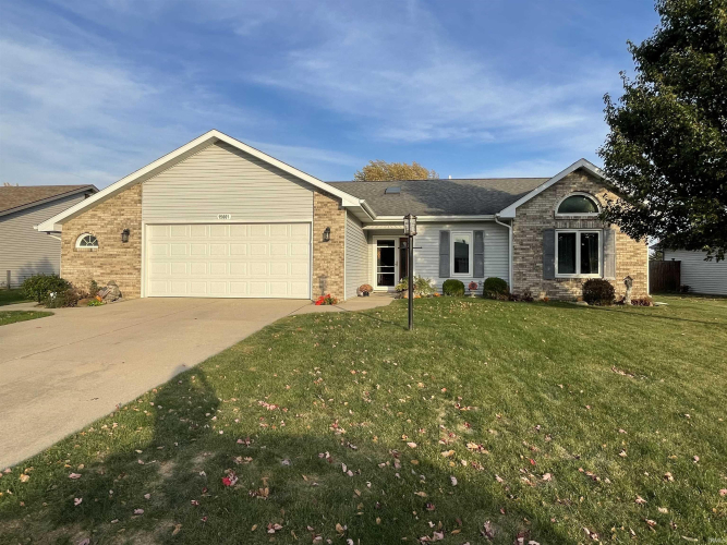 15001  PRAIRIE PARK Drive Hoagland, IN 46745 | MLS 202442611