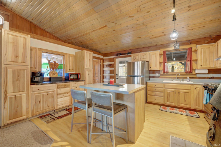 Listing Image 9