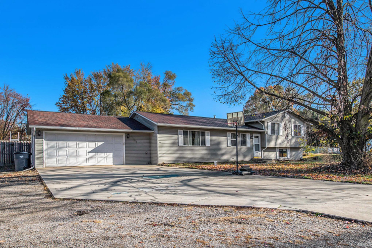 24307  County Road 16  Elkhart, IN 46516 | MLS 202442855