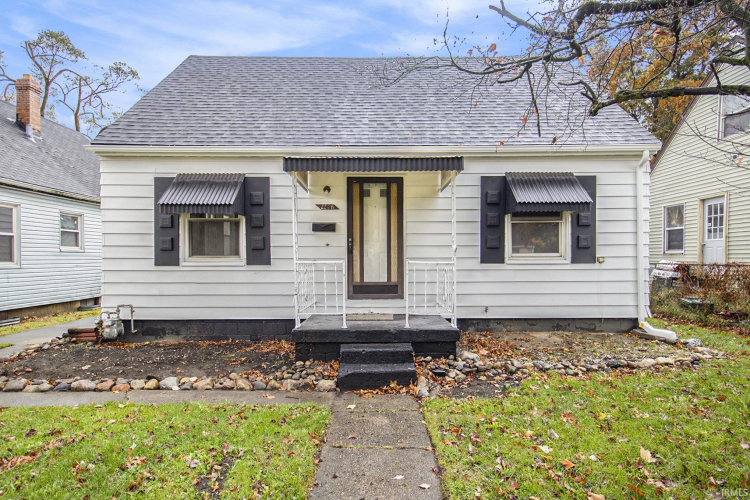 2206  Elwood Avenue South Bend, IN 46628 | MLS 202442878