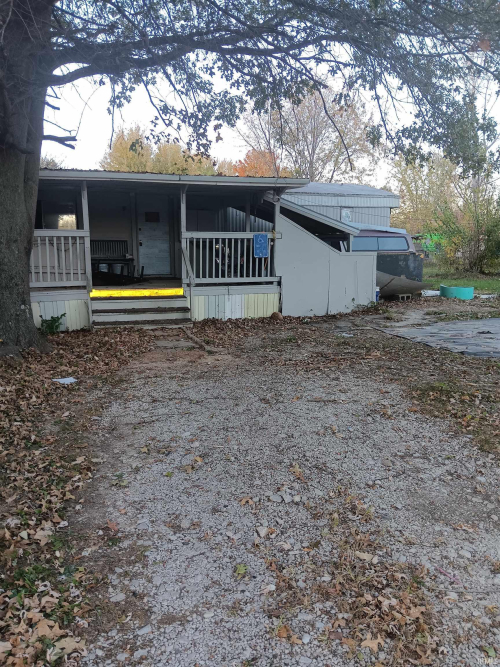 Listing Image 4