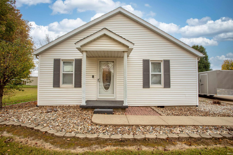 420 S West Street Haubstadt, IN 47639 | MLS 202442953