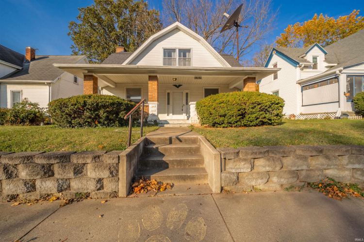 610 N Harrison Street Alexandria, IN 46001-1408 | MLS 202443028