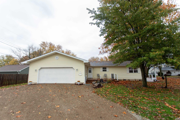 3870  Lakeshore Drive Bremen, IN 46506-9218 | MLS 202443044