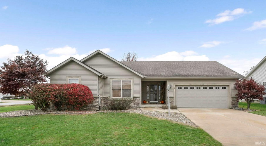 4315  Turquoise Trail South Bend, IN 46628 | MLS 202443078