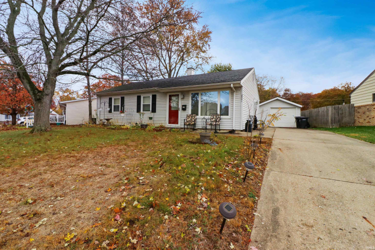 2501  Robinwood Drive Lafayette, IN 47909 | MLS 202443089