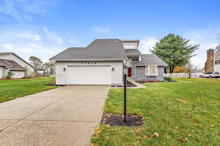 57828  Tailwind Court Elkhart, IN 46517 | MLS 202443268