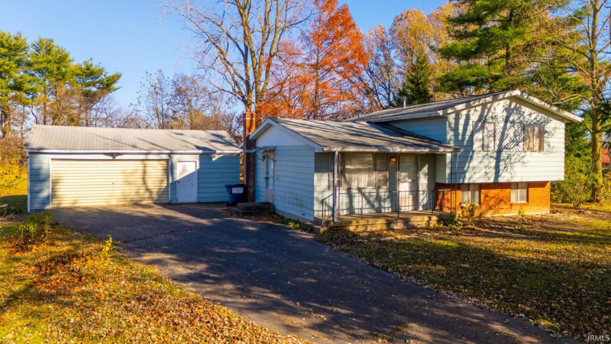 15  Cloverleaf Drive Wabash, IN 46992 | MLS 202443385