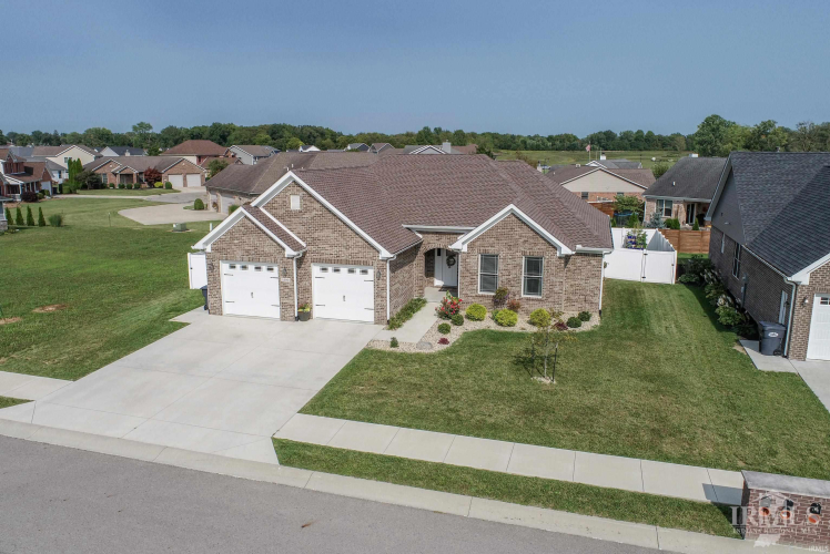 1200 N Wild Pine Drive Yorktown, IN 47396 | MLS 202443478