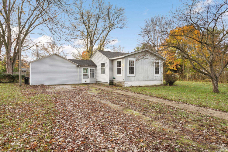 20066  Sarah Street South Bend, IN 46637 | MLS 202443479