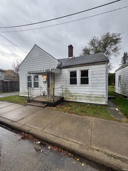 1236 W Colfax Avenue South Bend, IN 46616-1035 | MLS 202443707