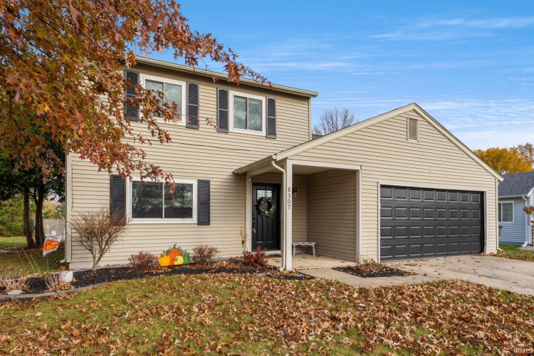 8307  Lionsgate Run Fort Wayne, IN 46835-4715 | MLS 202443962