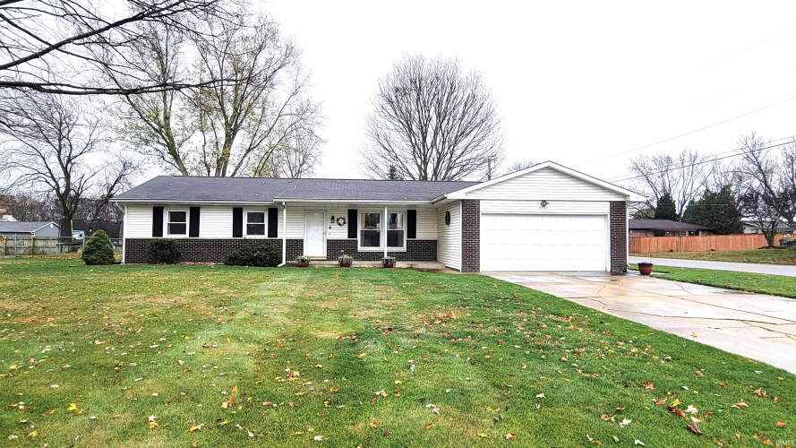 1313  Cardinal Drive Warsaw, IN 46580 | MLS 202444171