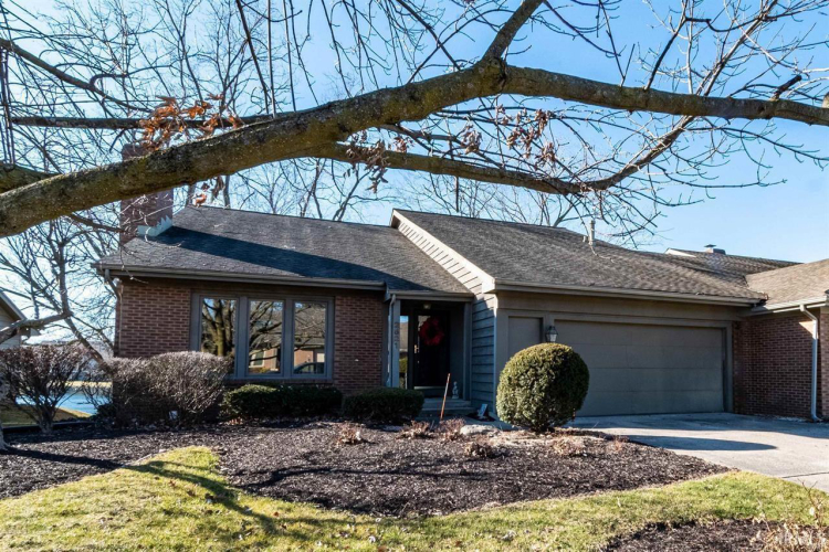 2521  Kingston Point Fort Wayne, IN 46815 | MLS 202444177