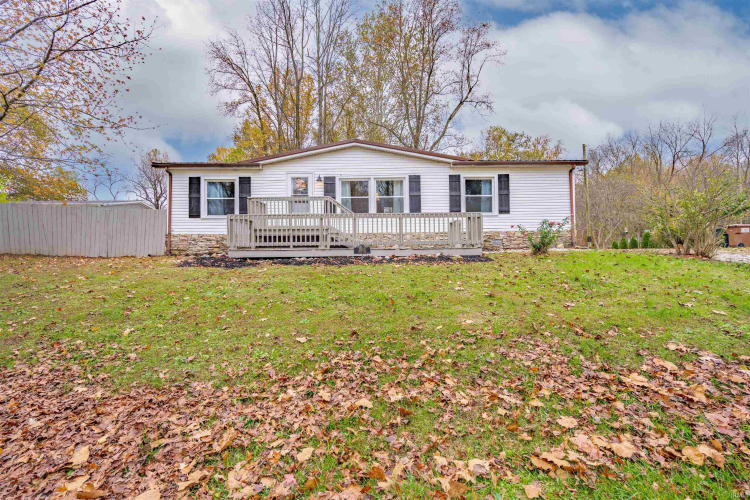 1633  Hills Road Newburgh, IN 47630-9729 | MLS 202444273