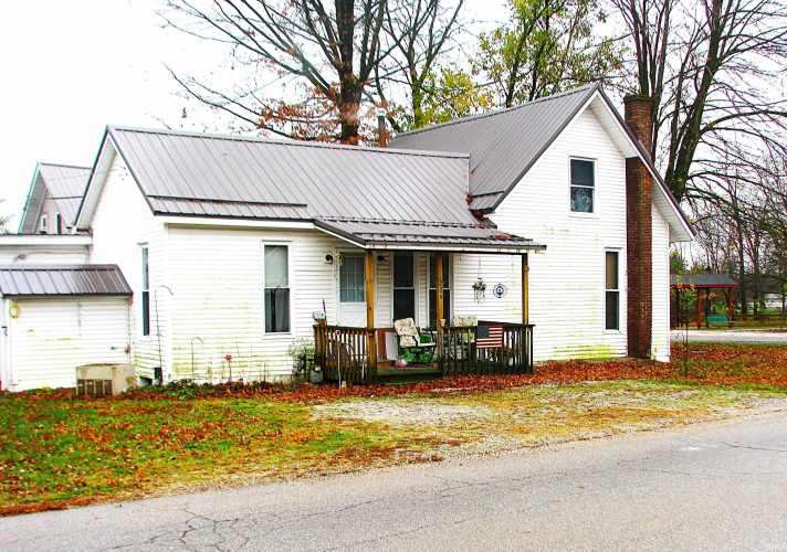 224 W Main Street Millersburg, IN 46543 | MLS 202444409