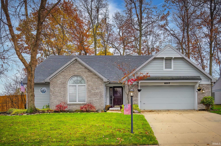 9207  Eagle Creek Court Fort Wayne, IN 46804 | MLS 202444418