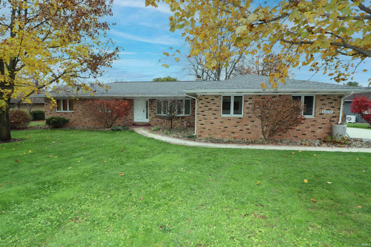 53170  Osage Drive South Bend, IN 46637-4517 | MLS 202444421