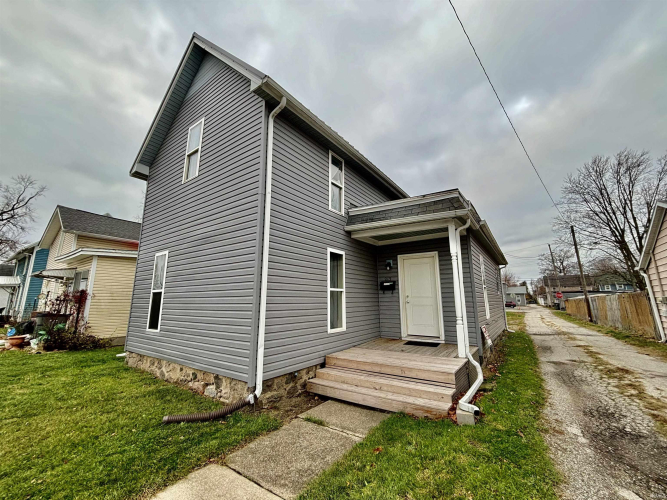 213 S Ninth Street Goshen, IN 46528 | MLS 202444424