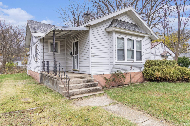 1113 W Rose Street South Bend, IN 46616-1816 | MLS 202444765