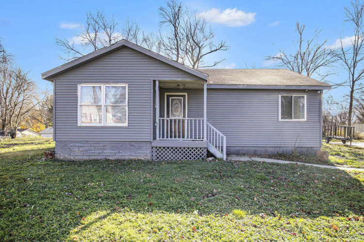 19524  Gilmer Street South Bend, IN 46614-5604 | MLS 202444904