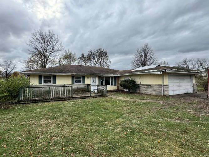 28880  County Road 16 Road Elkhart, IN 46516-1524 | MLS 202444917