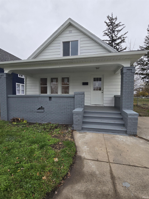 330  N Walnut Street South Bend, IN 46628 | MLS 202444962