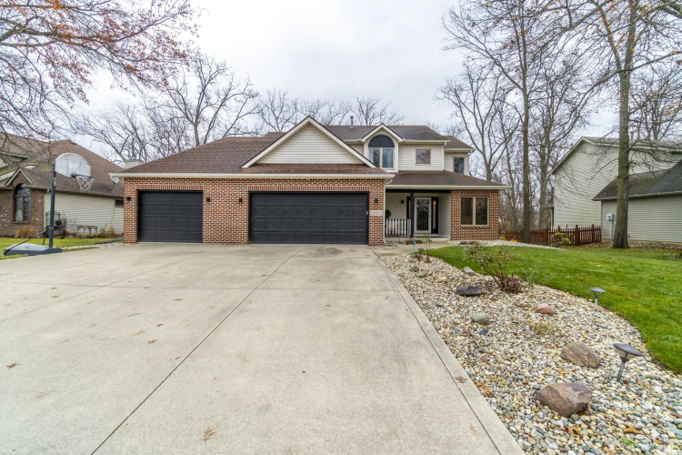 10908  Smokey Ridge Place Fort Wayne, IN 46818 | MLS 202445068