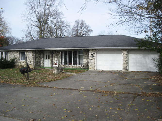 1310  ADAMS Street Decatur, IN 46733 | MLS 202445130