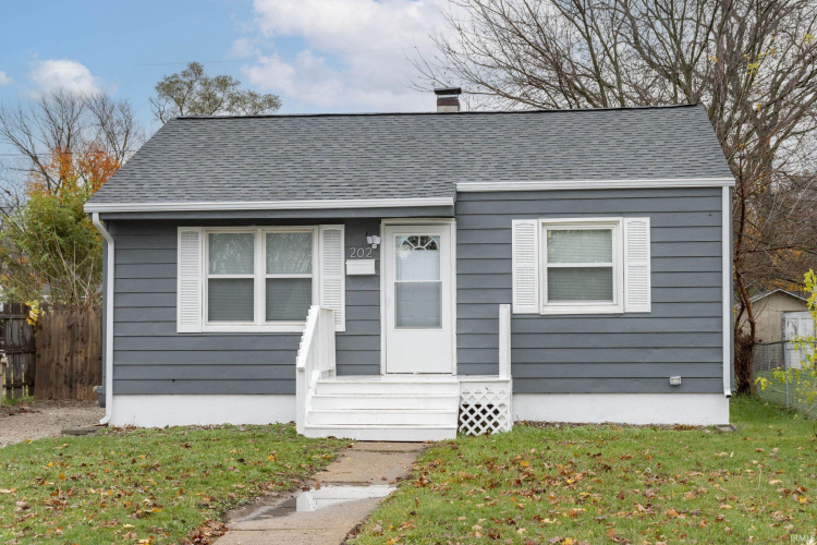 202 N Sheridan Street South Bend, IN 46619-1861 | MLS 202445134