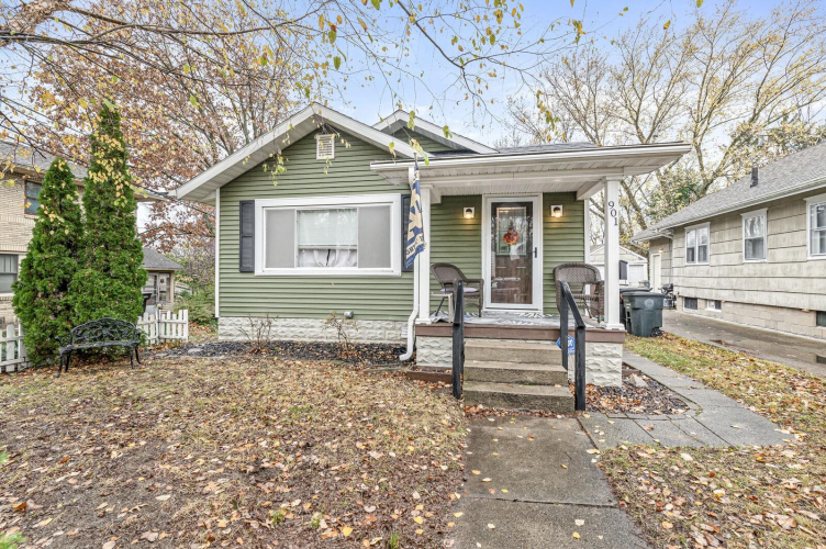 901 E Oakside Street South Bend, IN 46614 | MLS 202445159