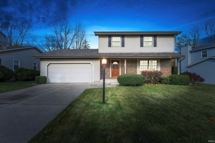 1016  Longhorn Drive Mishawaka, IN 46544 | MLS 202445245