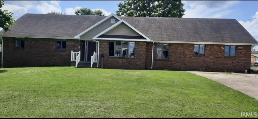 407 E 12th Street Huntingburg, IN 47542 | MLS 202445295