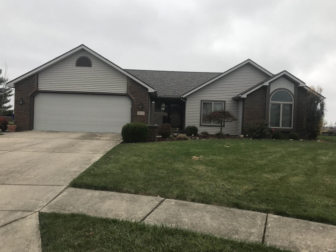 5115  Clovedale Drive Woodburn, IN 46797 | MLS 202445347