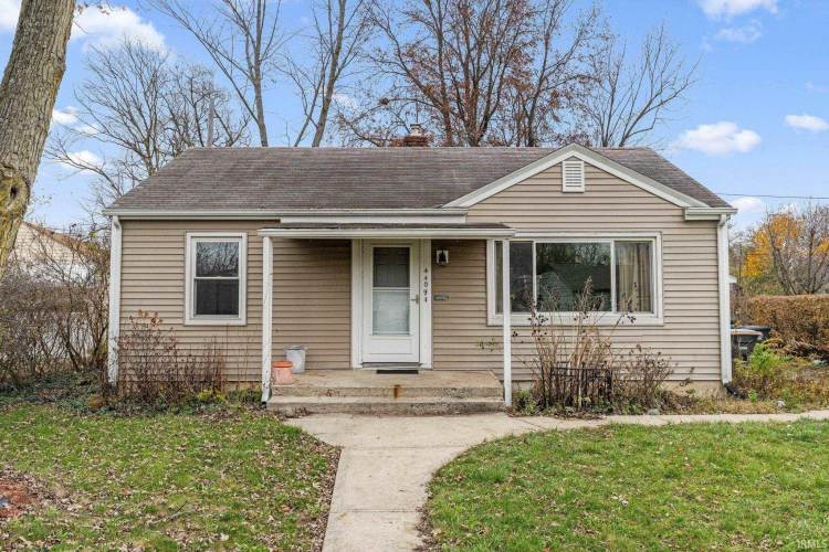 4409  Standish Drive Fort Wayne, IN 46806-4952 | MLS 202445515