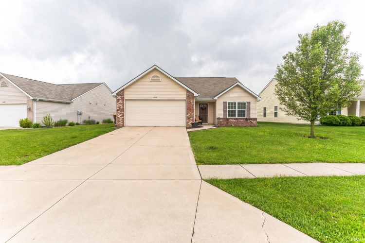 12316  Shearwater Run Fort Wayne, IN 46845-8788 | MLS 202445525