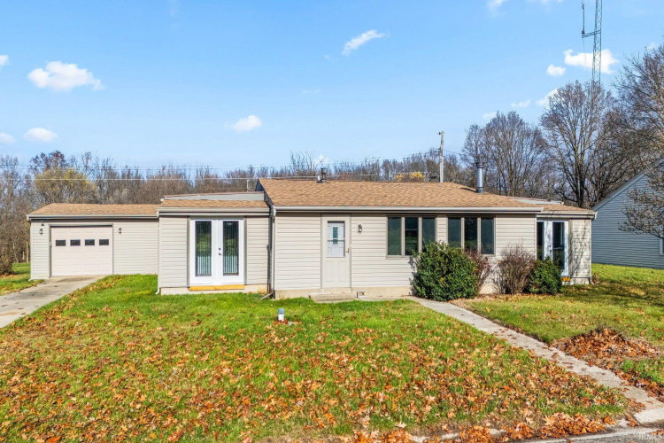 1760  Golf Heights Road Warsaw, IN 46580 | MLS 202445609