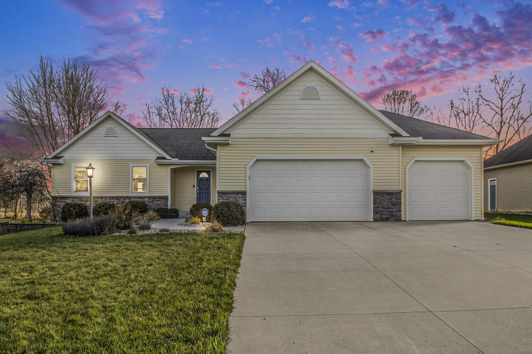 59584  Grandview Court Elkhart, IN 46517-8215 | MLS 202445647