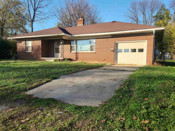 504 E Clark Street Owensville, IN 47665-8702 | MLS 202445753