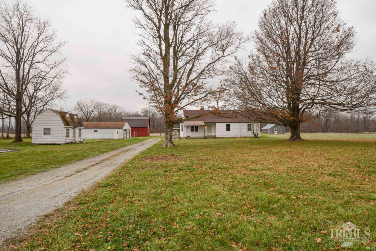 9681 S County Road 700 W  Daleville, IN 47334 | MLS 202446045