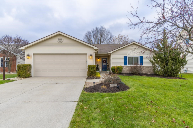 2630  Sassafras Cove Fort Wayne, IN 46818 | MLS 202446159