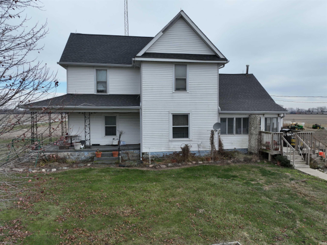 7098 E US HWY 24 Highway Monticello, IN 47960 | MLS 202446251