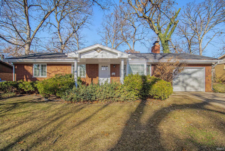 3715  Brentwood Drive South Bend, IN 46628 | MLS 202446299