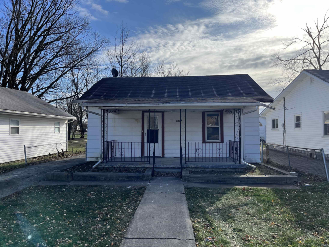 1809 E Hines Street Muncie, IN 47303-3233 | MLS 202446300