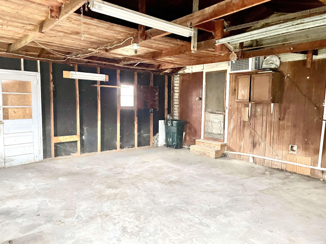 Listing Image 33