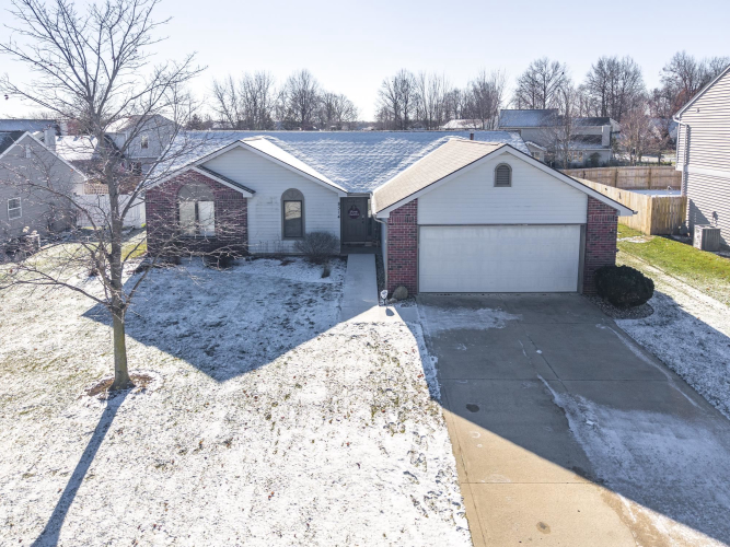 8314  Castle Pines Place Fort Wayne, IN 46835 | MLS 202446376