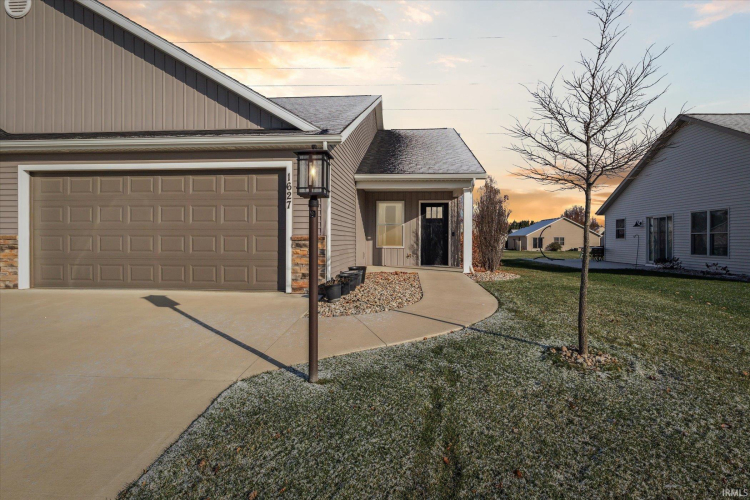 1627  Clover Creek Lane Goshen, IN 46526 | MLS 202446429