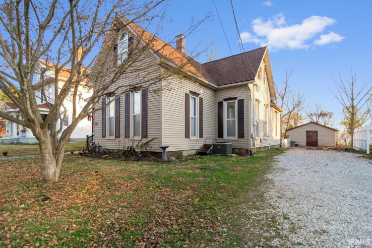 510 W Walnut Street Boonville, IN 47601-1766 | MLS 202446436