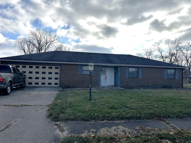 2905 E Imperial Lane Muncie, IN 47302 | MLS 202446438