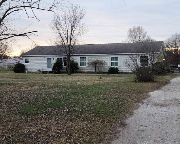 345 N State Road 23 Road Knox, IN 46534-8882 | MLS 202446596